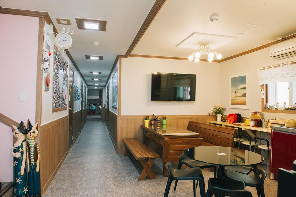 We Guesthouse Μπουσάν Εξωτερικό φωτογραφία