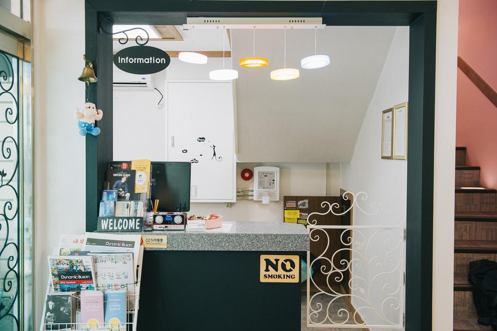 We Guesthouse Μπουσάν Εξωτερικό φωτογραφία