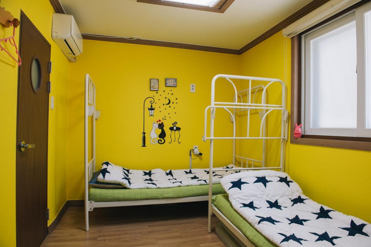 We Guesthouse Μπουσάν Εξωτερικό φωτογραφία