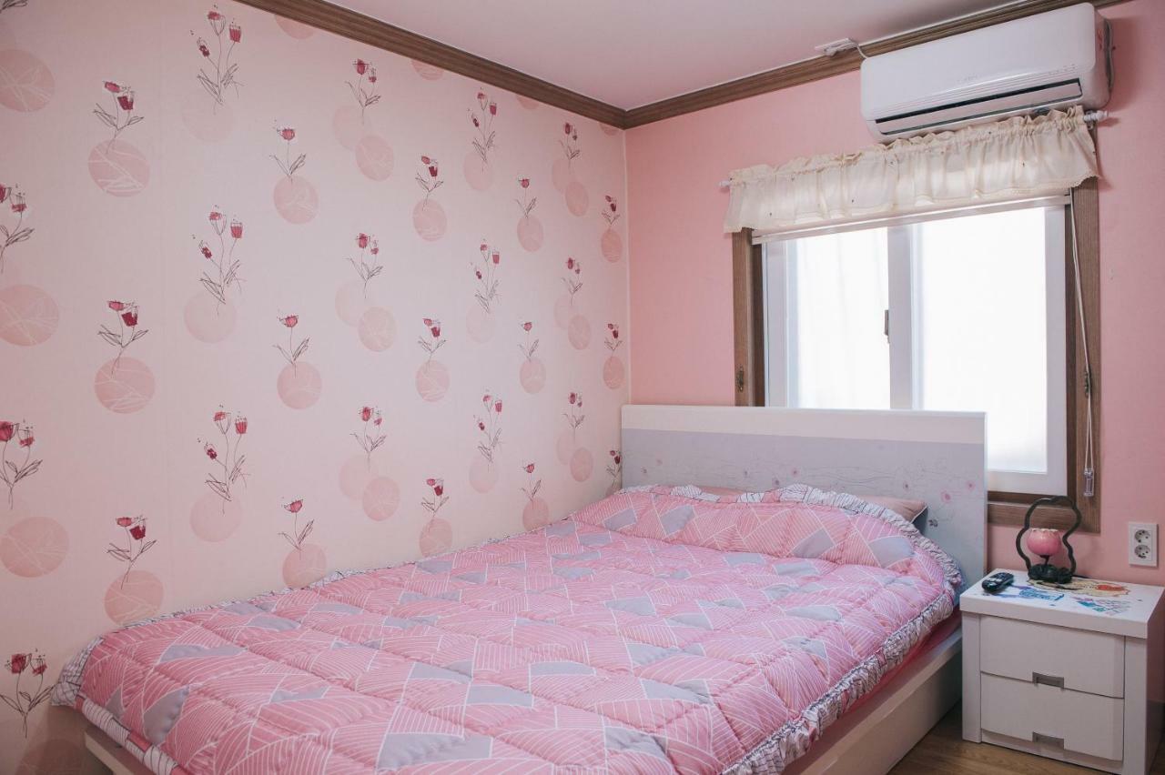 We Guesthouse Μπουσάν Εξωτερικό φωτογραφία
