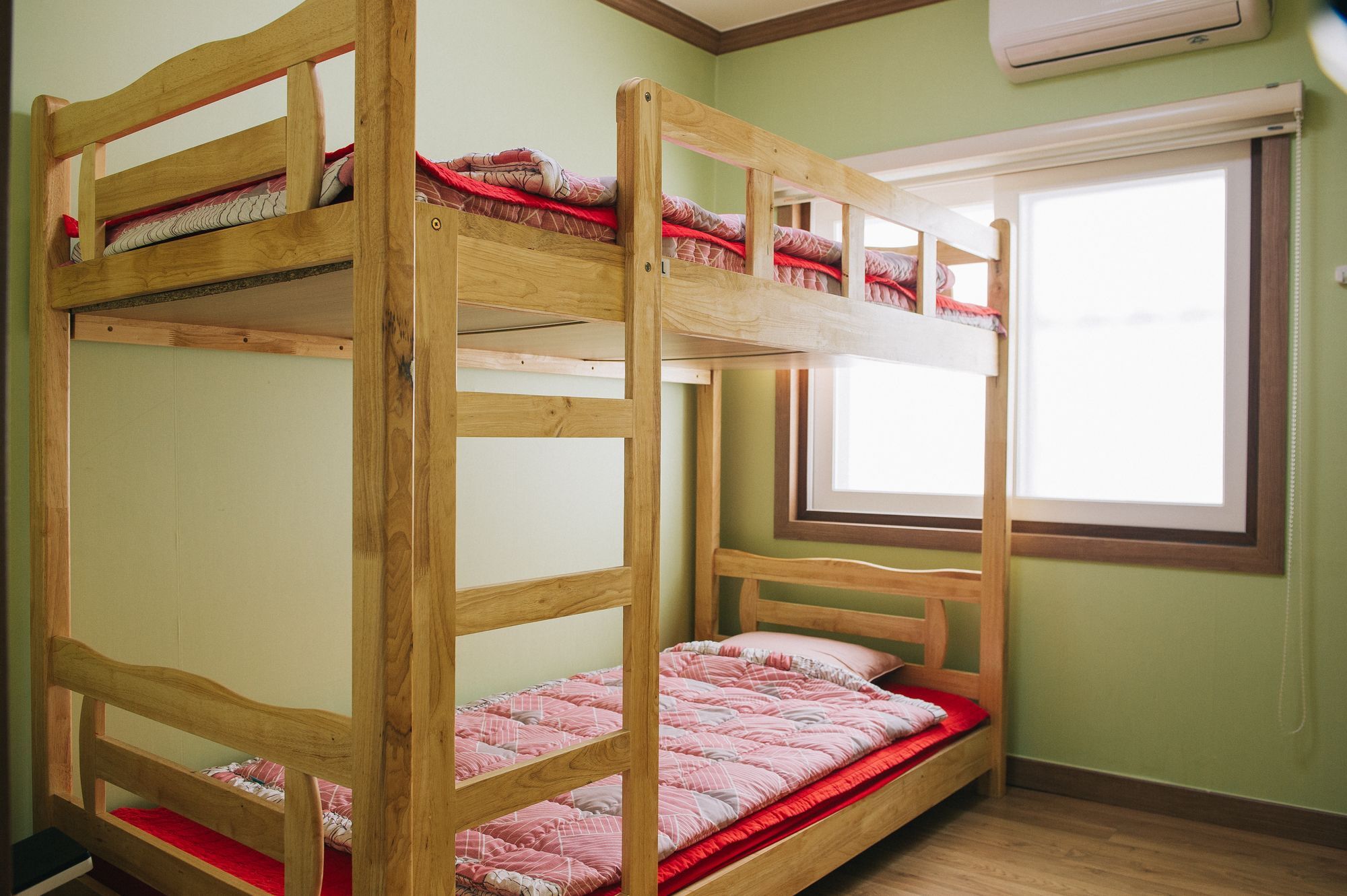 We Guesthouse Μπουσάν Εξωτερικό φωτογραφία